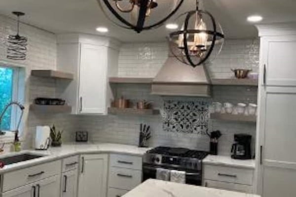 Frigorífic, microones, forn i placa de cuina