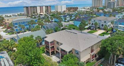 BEAUTIFUL & SPACIOUS 2BR/2BA BEACH CONDO