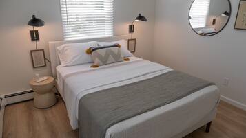 3 Schlafzimmer, Schreibtisch, Bügeleisen/Bügelbrett, Reisekinderbett