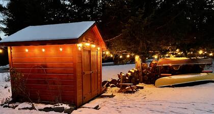 Enchanting three bedroom river front cottage