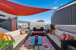 Terrace/patio - Roof Top Deck with Skyline View - NO BUNKS - Pet and Kid Friendly (Nashville)