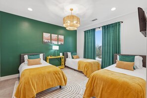 3 bedrooms, desk, iron/ironing board, travel crib