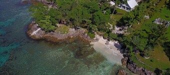 Stunning bungalows on the Ocean