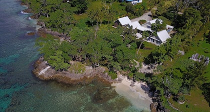 Stunning bungalows on the Ocean