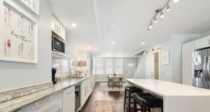 Entire Home • Lux Master • Terraces • 4 Car