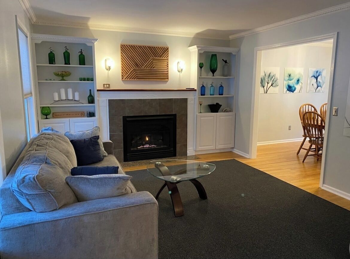 Fireplace room with gas fireplace