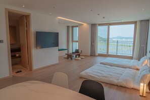 Habitación familiar (Island, Ondol) | Sistema de insonorización, wifi gratis, ropa de cama