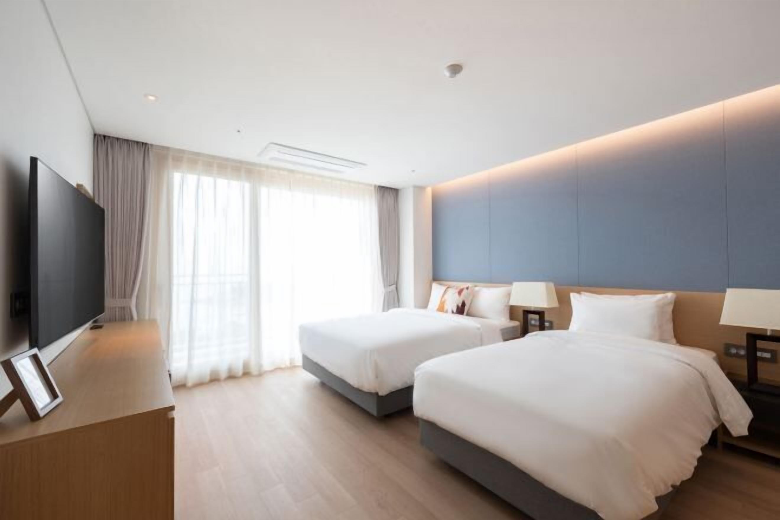 Schallisolierte Zimmer, kostenloses WLAN, Bettwäsche