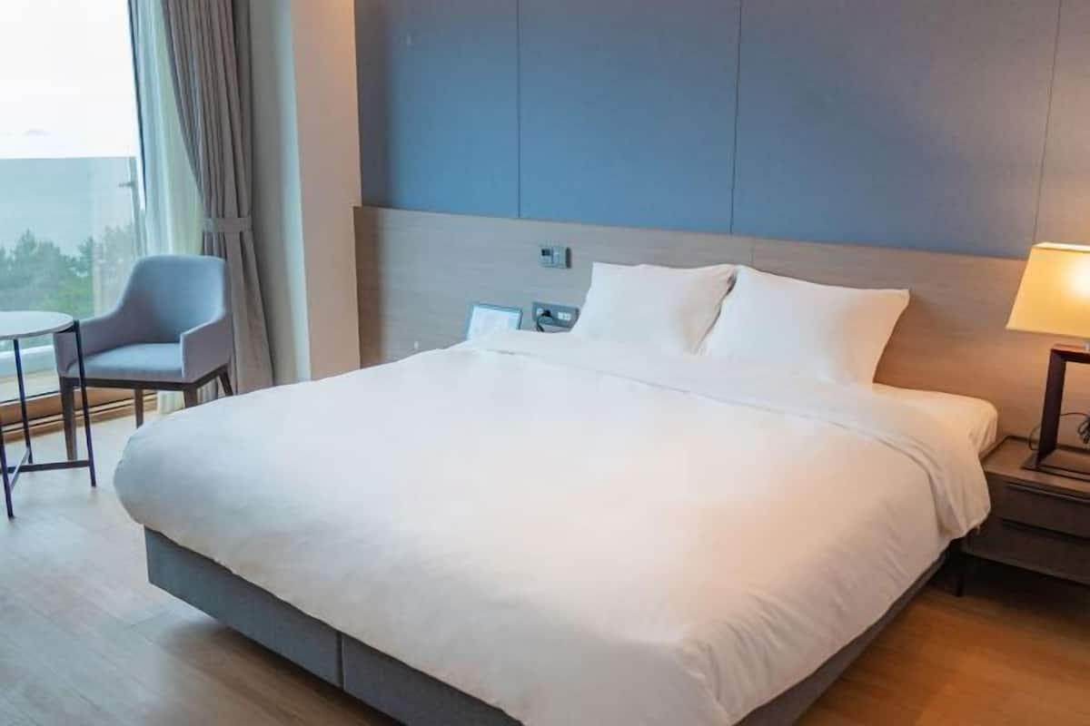 Schallisolierte Zimmer, kostenloses WLAN, Bettwäsche