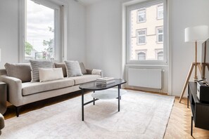 TV, stereo - Rosental 2.5 Room w/ Storage, 7 mins to Mkt (Basel)