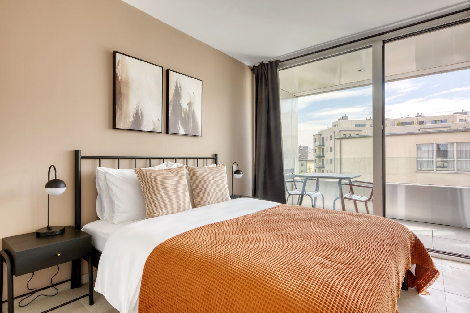 1 chambre, fer et planche à repasser, Wi-Fi, draps fournis