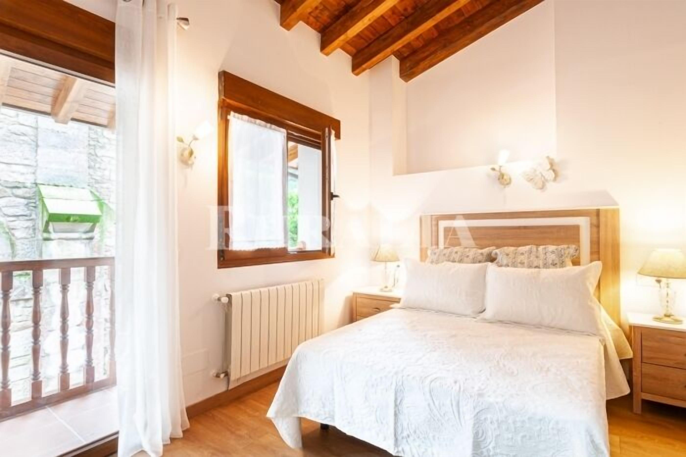 3 bedrooms, iron/ironing board
