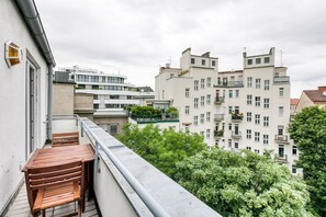 Property grounds - Lovely Landstraße 2BR w/ Elevator & Balcony, by Blueground (Vienna)