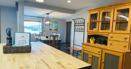 Spacious Ennis Home – Walk to Town, River & Local Attractions