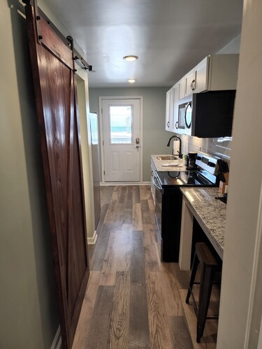 Harrison Hotel  Unit I
Pet Friendly 
2nd Story