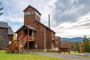 Exterior - Viewtopia - 36 Misty Mountain Lane (Davis)