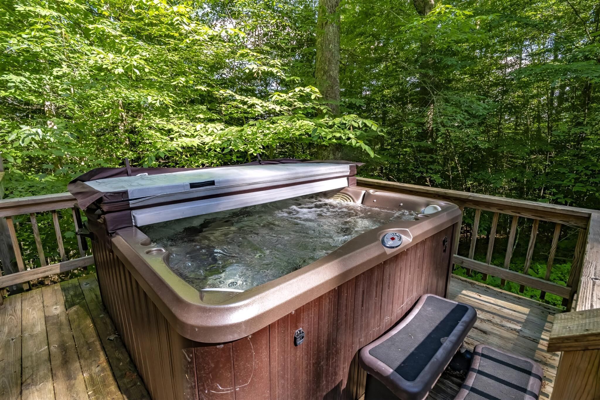Outdoor spa tub