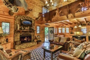 TV, fireplace - Mt.Rush-No-More | Ellijay,GA (Ellijay)