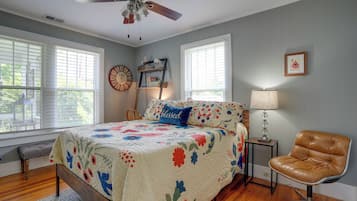 2 bedrooms, iron/ironing board, travel crib, free internet