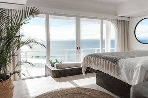 Caja de seguridad en la habitación y cortinas blackout 