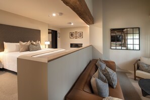 Estate Suite | Premium bedding, free minibar items, in-room safe - Tower Lodge (Pokolbin)