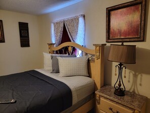 2 makuuhuonetta, ilmainen Wi-Fi, vuodevaatteet