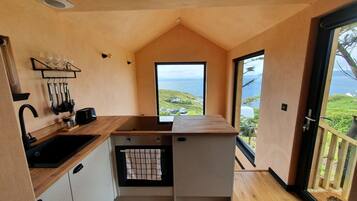 Kühlschrank, Ofen, Herdplatte, Geschirrspüler