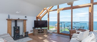 Gorwel Manaw -  a cottage that sleeps 6 guests  in 4 bedrooms