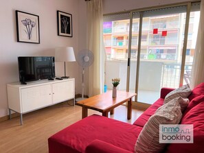 TV - Arquus III Beach Salou, with swimming pool (Salou)