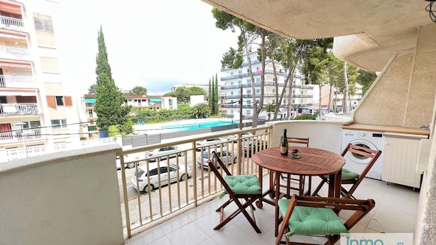 Outdoor dining - Arquus III Beach Salou, with swimming pool (Salou)