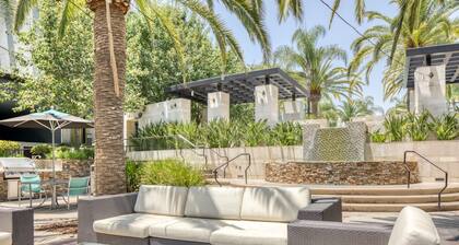 Upscale Burbank 2BR w/ BBQ, Gym & Pool, near TJ & WF, by Blueground