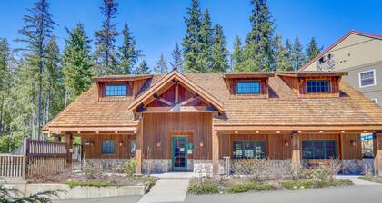 Three-story retreat with a gas fireplace plus access to pool, hot tub, & sauna