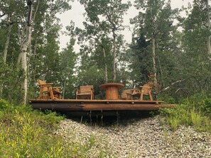 Property grounds - Payne Lake Wilderness Huts - Wolf's Lair (Mountain View)