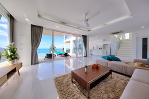 Deluxe Villa, 3 Bedrooms | Living area