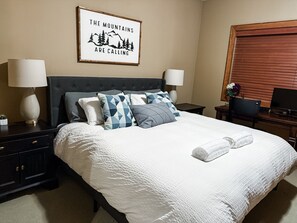 3 chambres, bureau, fer et planche à repasser, Wi-Fi gratuit