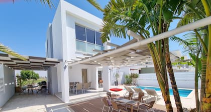 Private Pool Villa Next to the Beach