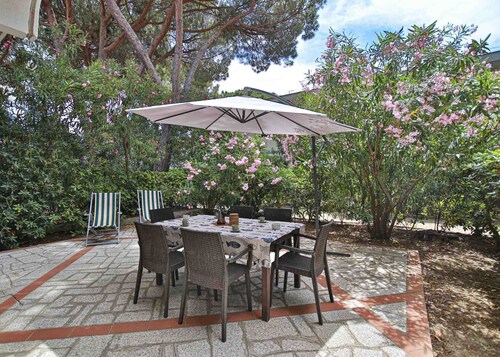 Gabbiano 3 in Marina di Campo, apartment in a residential area, convenient to all services and close