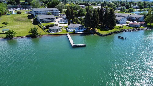 Lake Place Cottage on Flathead Lake