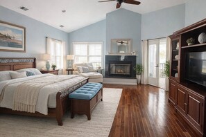 4 bedrooms, iron/ironing board, free WiFi, bed sheets - Ebb Tide Beach Cottage on Harbor Island: Ocean Views, Resort Pool, and Family Fun! (Saint Helena Island)
