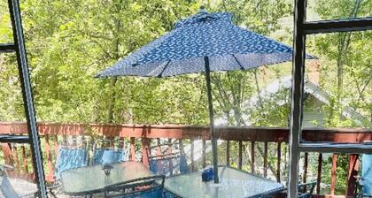 Dunsmuir Tin Roof Cottage