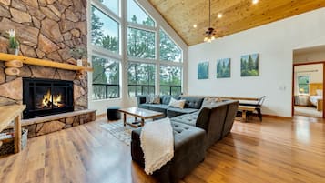 Smart TV, fireplace, table tennis, books