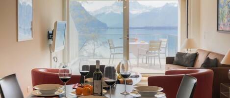 تناول الطعام