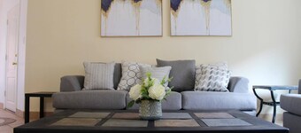 Spacious Escape, 1KB, 2QB, Wifi - Private Yard