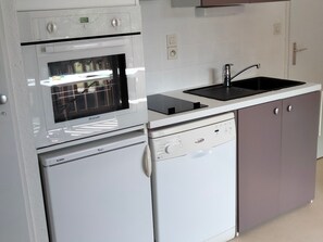 Fridge, microwave, dishwasher
