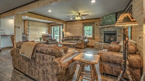 Living room - The Perfect Blend by Escape to Blue Ridge (Blue Ridge)