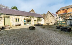 Exterior - The Old Abbey Farmhouse (Ryde)