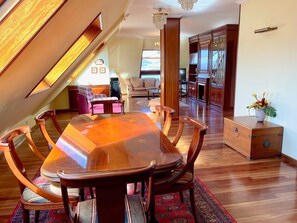 Dining - The Cliffs - Milamarina (Viveiro)