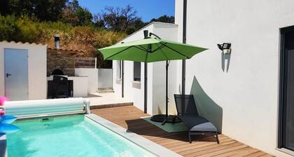 New for 2022, house with sea view and swimming pool