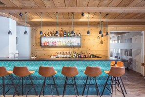 Bar (on property) - Hotel Mulin by Amanthos (Brigels)