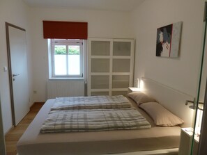 3 Schlafzimmer, Reisekinderbett, WLAN, Bettwäsche